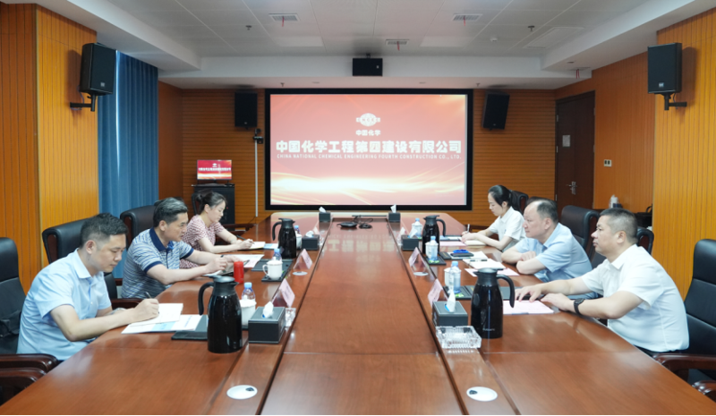 趙岳平到中國(guó)化學(xué)四化建走訪全國(guó)人大代表周鴻