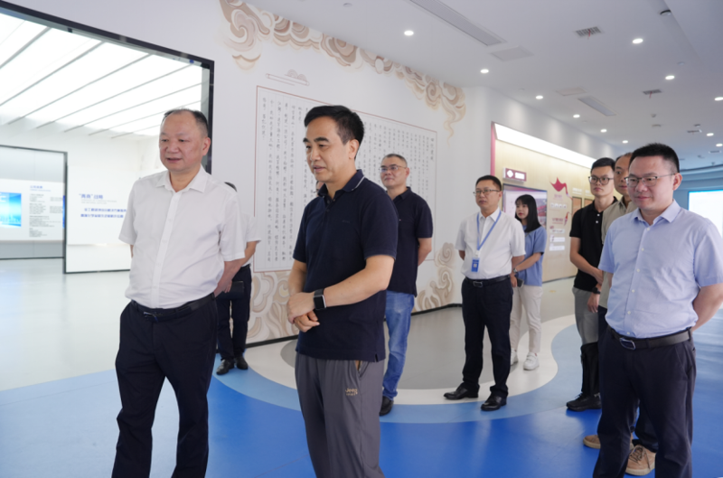 周鴻會見湖南省建筑設計院黨委書記、董事長夏心紅